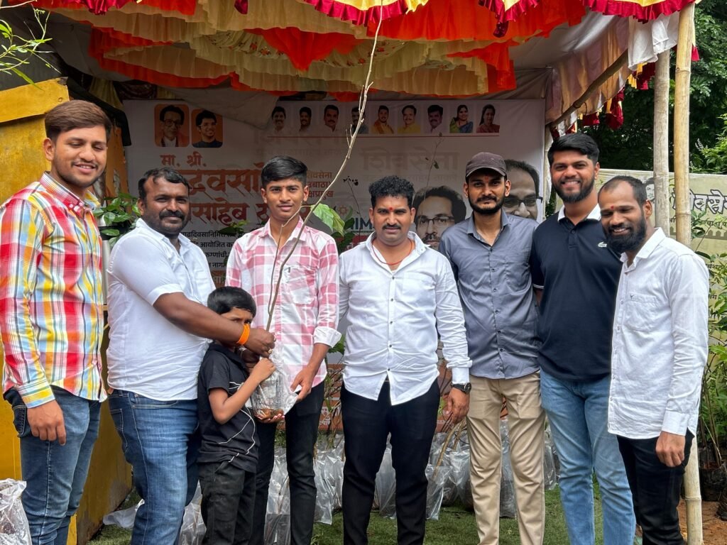 मा.उद्धव ठाकरे यांच्या वाढदिवसानिमित्त सुतारवाडी येथे मोफत आरोग्य तपासणी व वृक्ष वाटप कार्यक्रम संपन्न