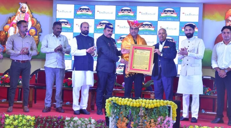 देह, देश आणि परमेश्वरामध्येच आयुष्याचे सार – शौर्य पुरस्कार सोहळ्यात सतेश हंगे यांचे विचार