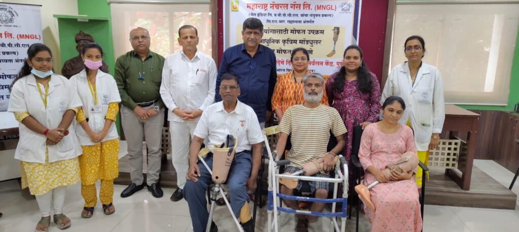 दिव्यांगांना कृत्रिम मॉड्युलर पाय भारत विकास परिषदेकडून मोफत उपलब्ध