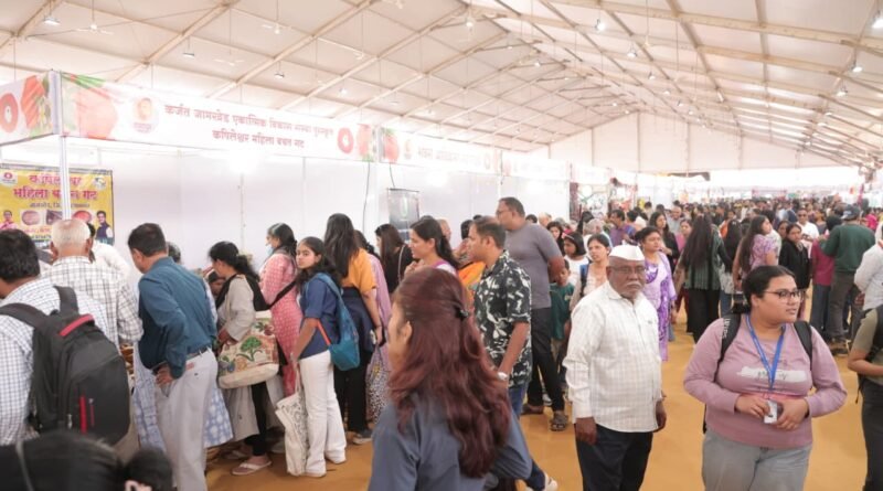 भीमथडीत महिला बचत गटांचा ‘कास्टिंग पंच’; केवळ खरेदी नव्हे तर संस्कृतीचेही दर्शन