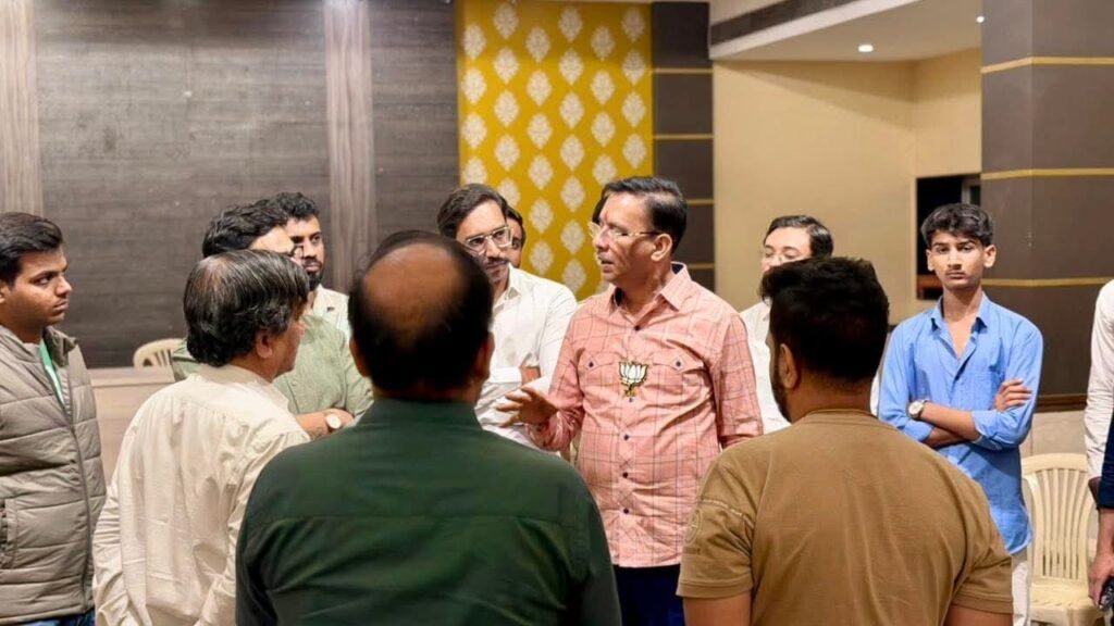 बिडकरांचा नागरिक भेटींचा धडाका, जनसंपर्क अभियानातून ६० हजारांहून अधिक नागरिकांशी प्रत्यक्ष संवाद