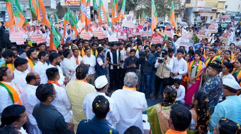 म्हाळुंगे गावात भाजपची भव्य पदयात्रा; ना. चंद्रकांतदादा पाटील यांच्या उपस्थितीत विकासाला गती