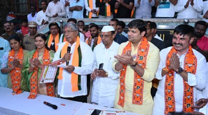 प्रभाग ९ मध्ये ‘बालवडकर विरुद्ध बालवडकर’ थेट सामना; चंद्रकांत पाटलांच्या विधानाने भाजपला बळ